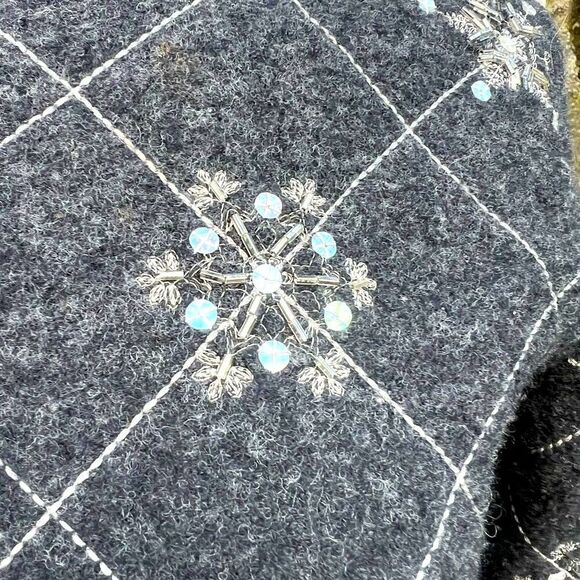+Petite Sophisticate Gray Wool Zip Front Cardigan Sweater Snowflakes (GAB1) - Picture 2 of 8